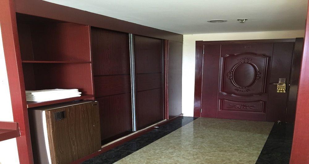 גרפאן Saipan Ocean View Hotel מראה חיצוני תמונה